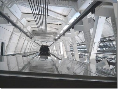 東京スカイツリー展望回廊へのエレベーター天井